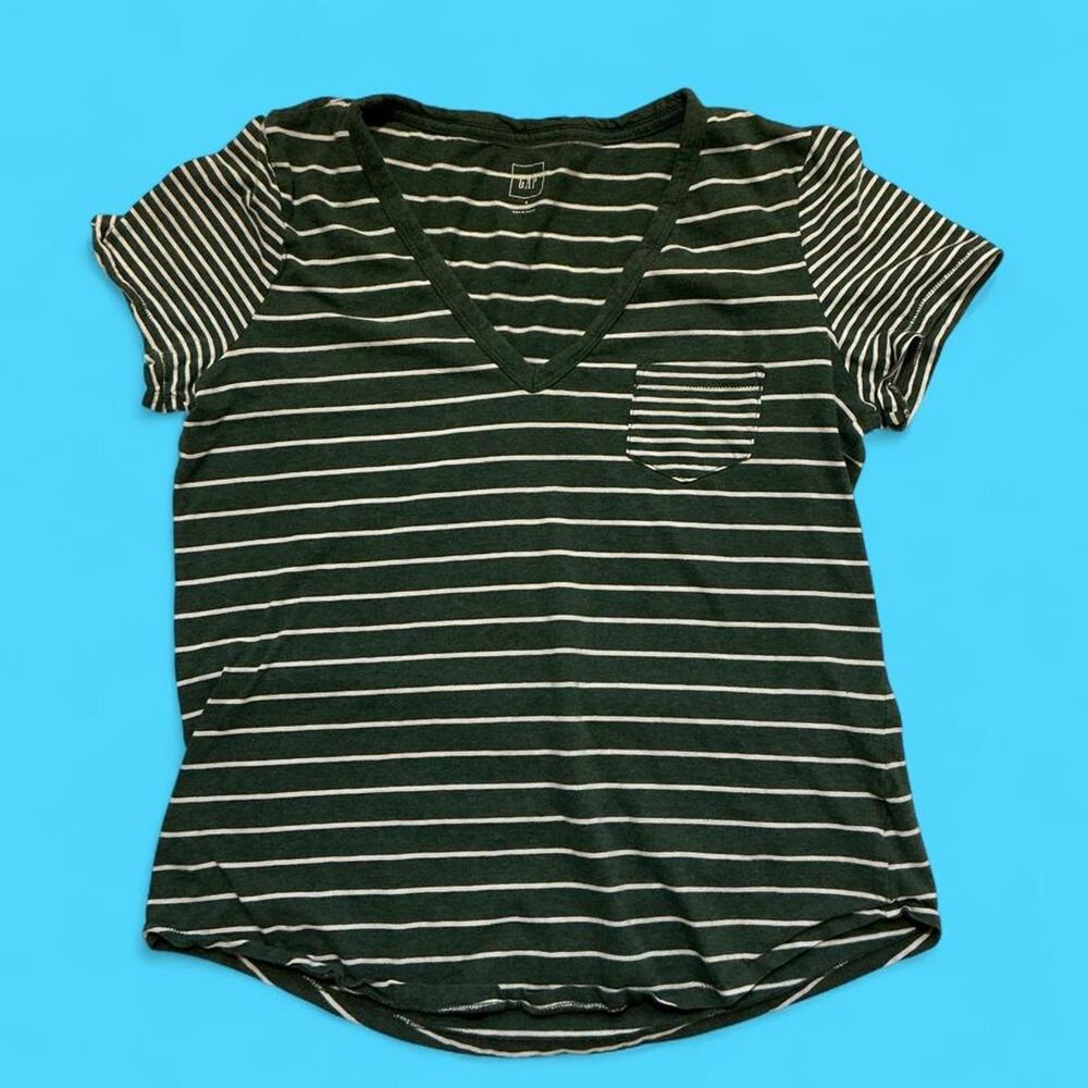 Gap green white striped v neck tee